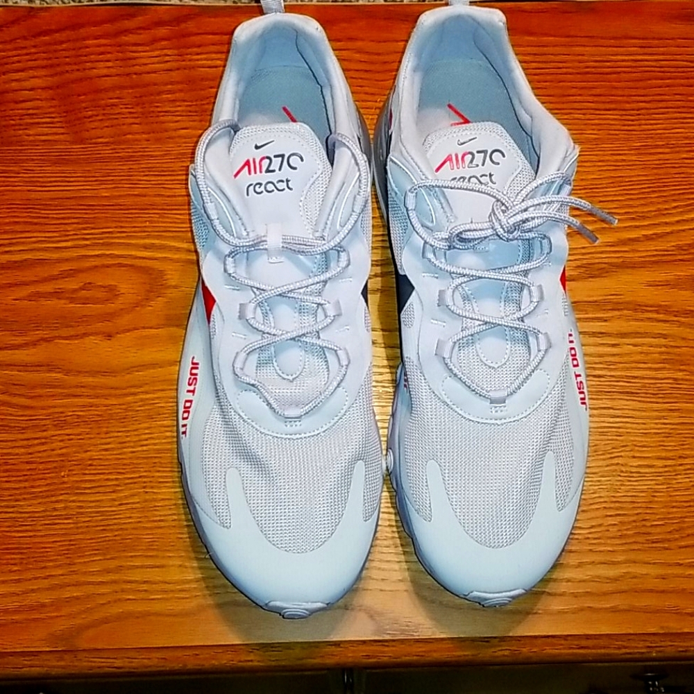 Nike air 270 react